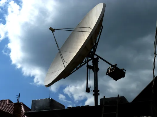 dxsatcs.com-rascom-qaf-1r-prodelin-370-11 430-mhz-h-